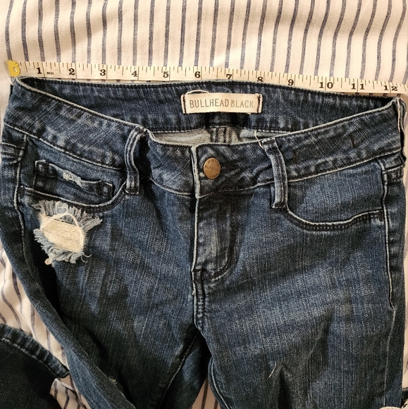 Bullhead Black size 1 dark wash distressed jeans - Picture 8 of 8